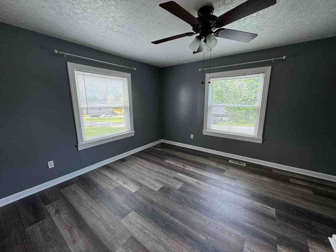 111 Althea St - Photo 5 of 18