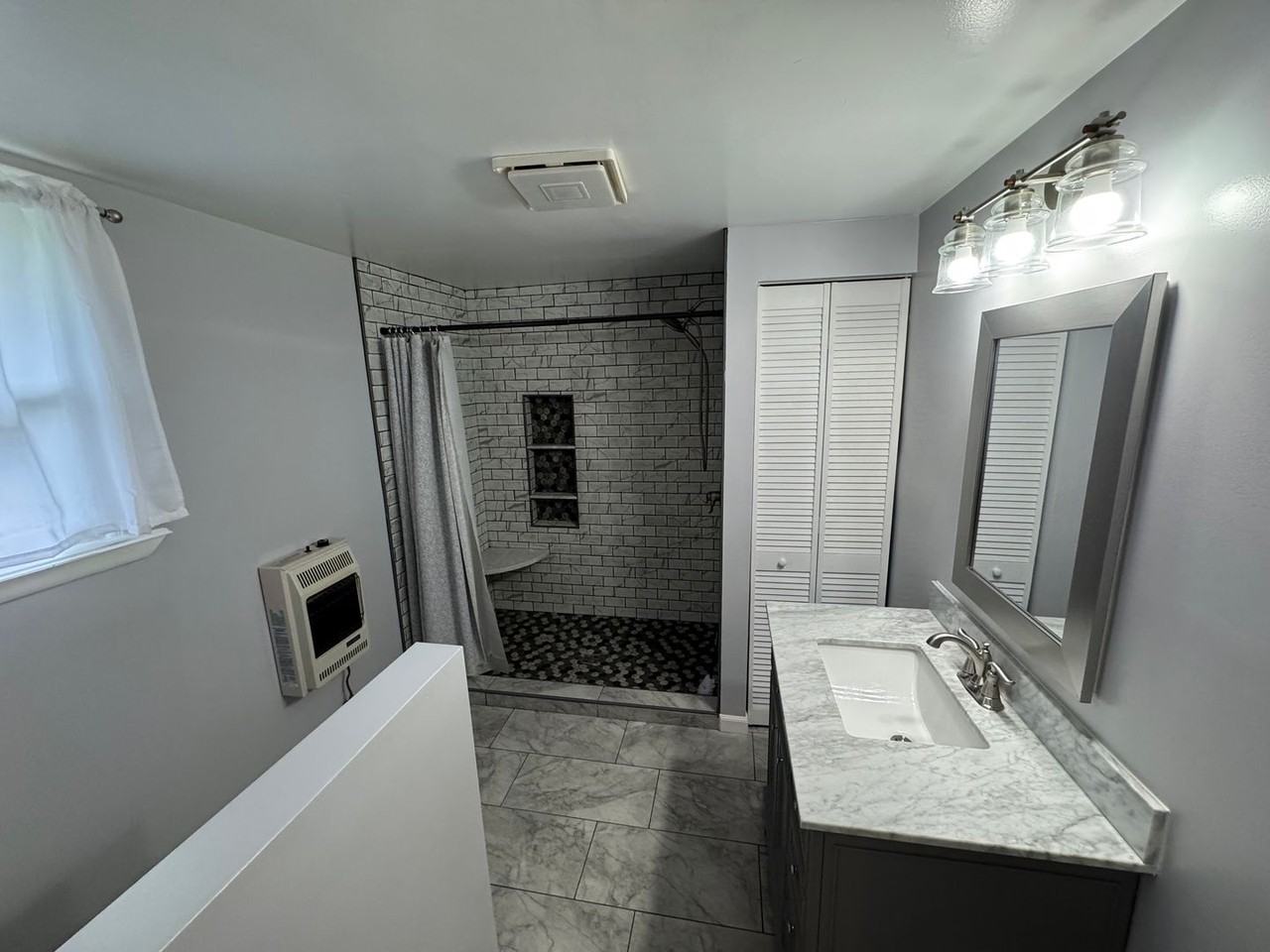 111 Althea St - Photo 7 of 18