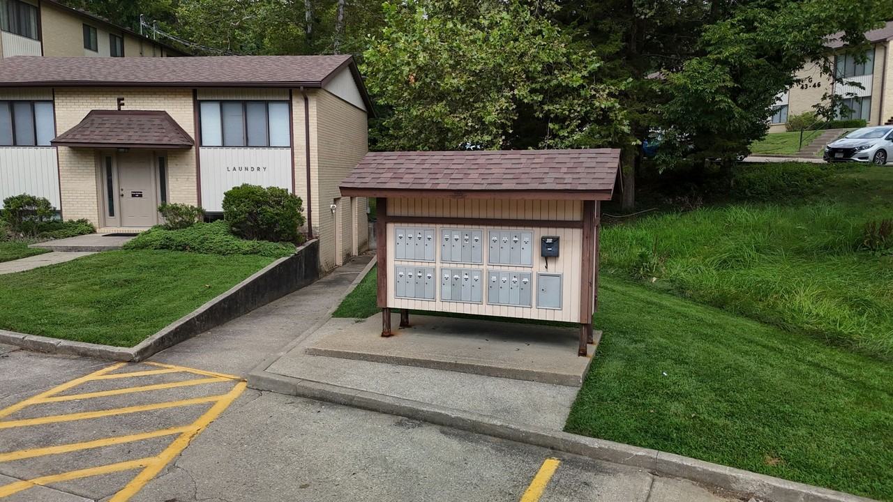 401 Clayton Dr - Photo 6 of 17