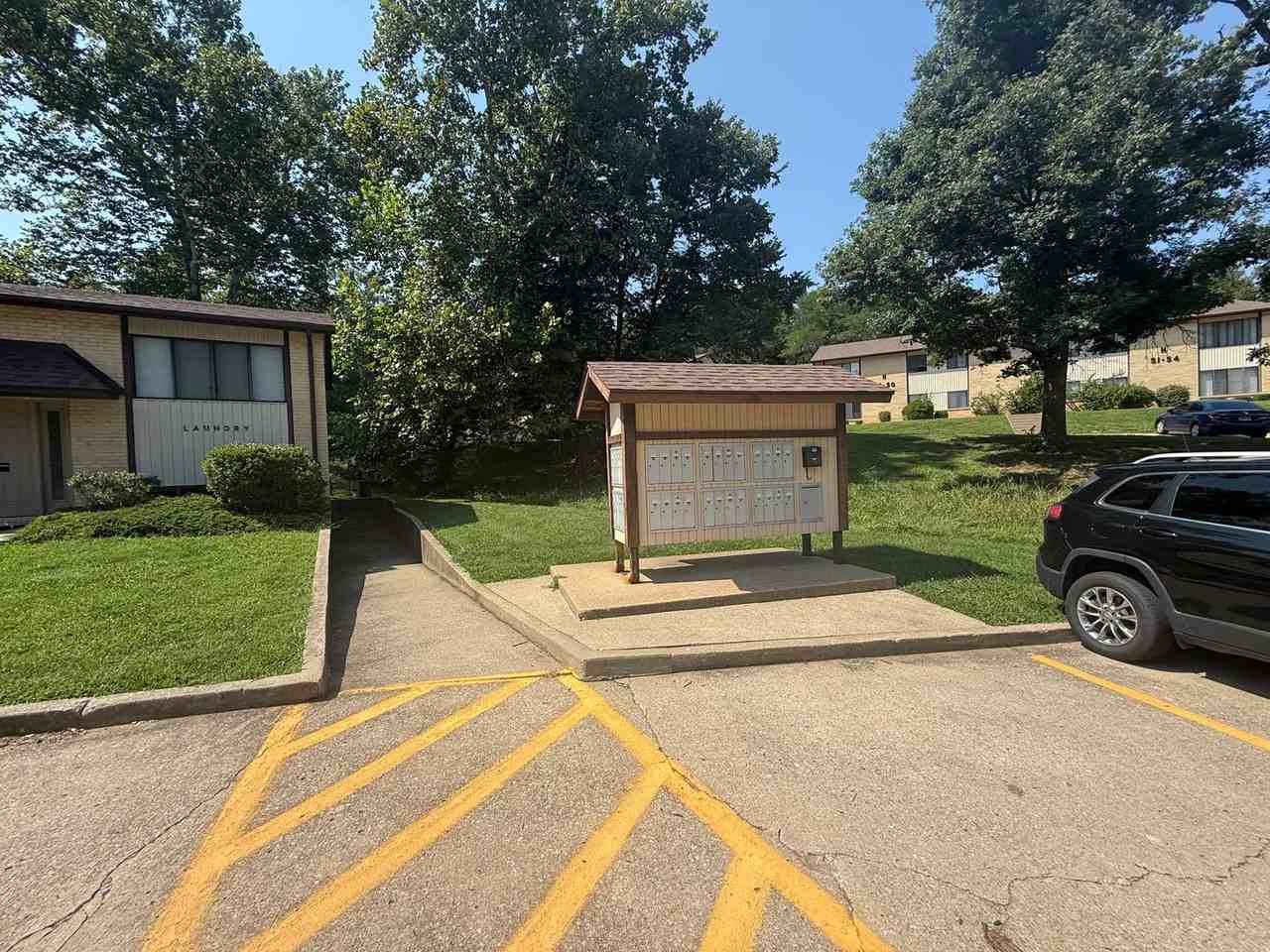 401 Clayton Dr - Photo 7 of 17