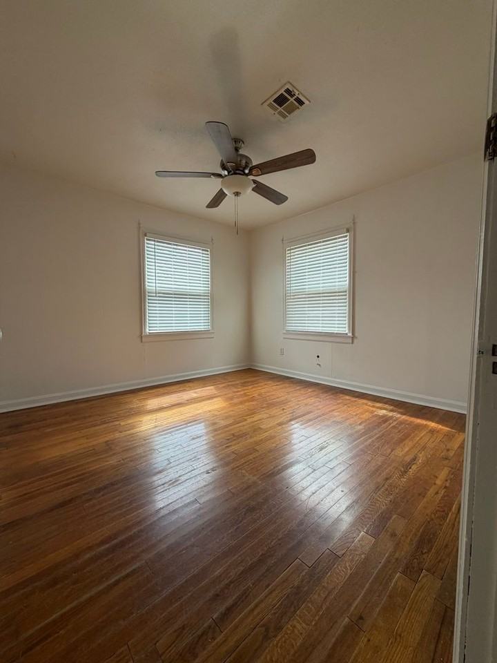 519 N Highland St - Photo 6 of 12
