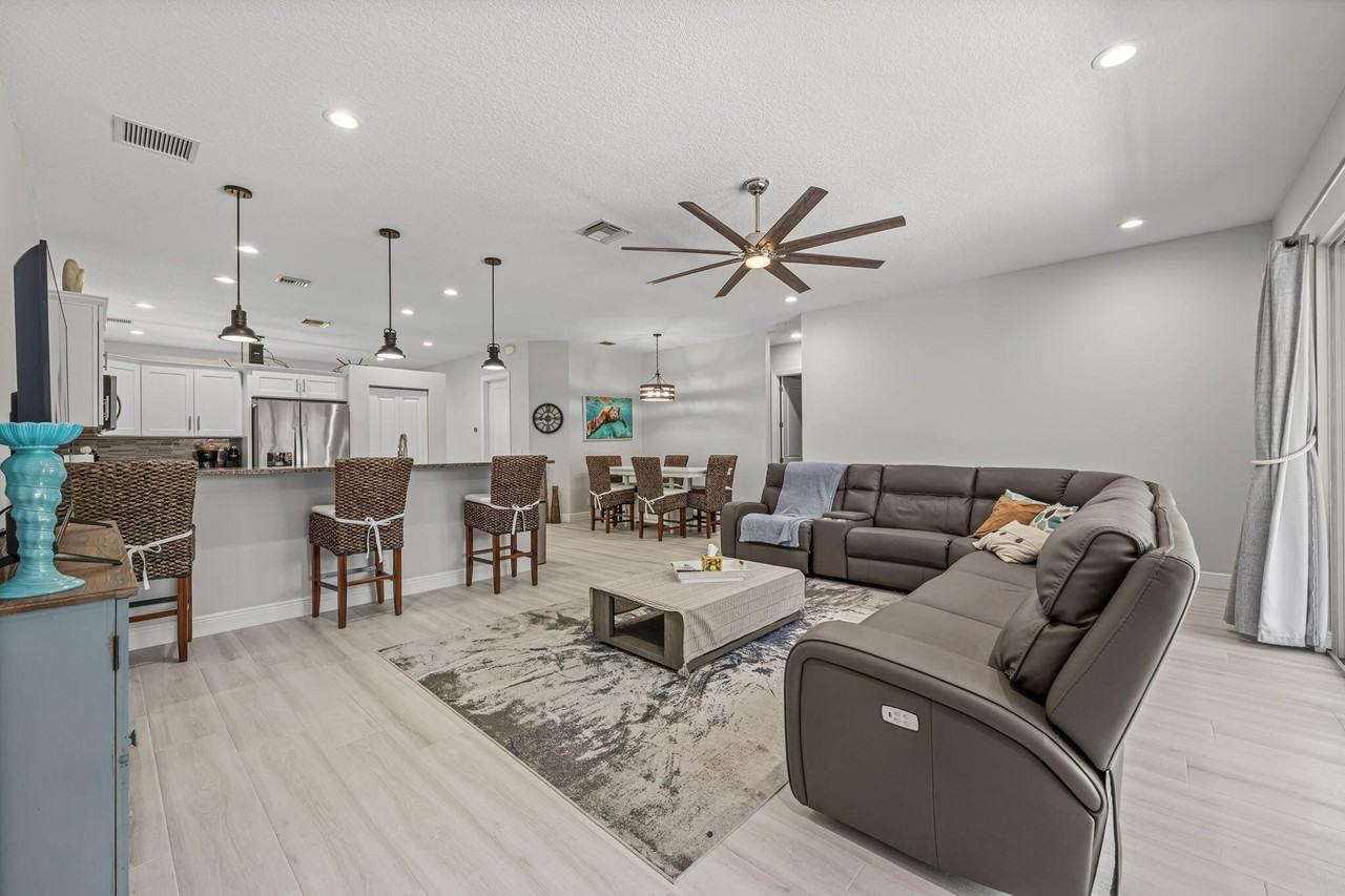 13458 Brixham St - Photo 4 of 37