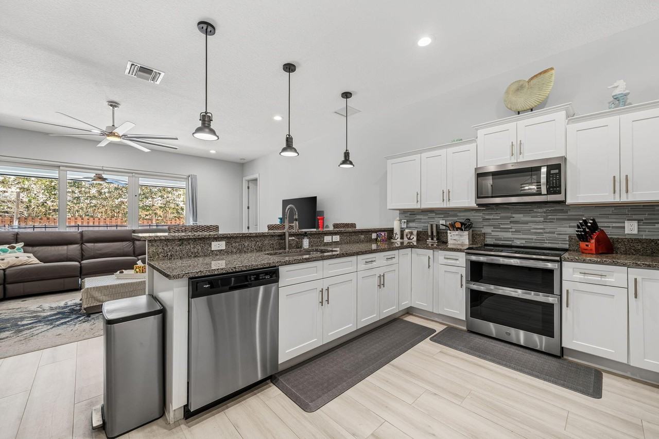 13458 Brixham St - Photo 7 of 37