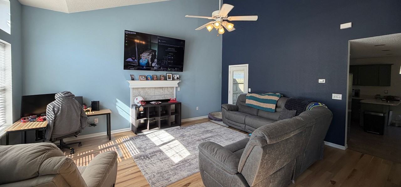 102 Valley Way - Photo 2 of 20