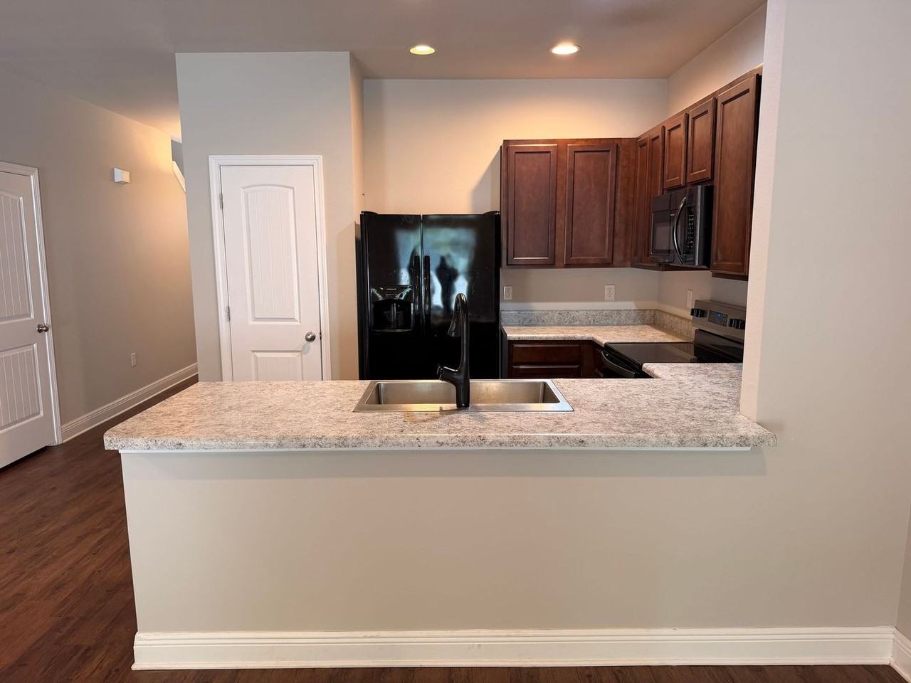 5972 Callaway Cir - Photo 5 of 17