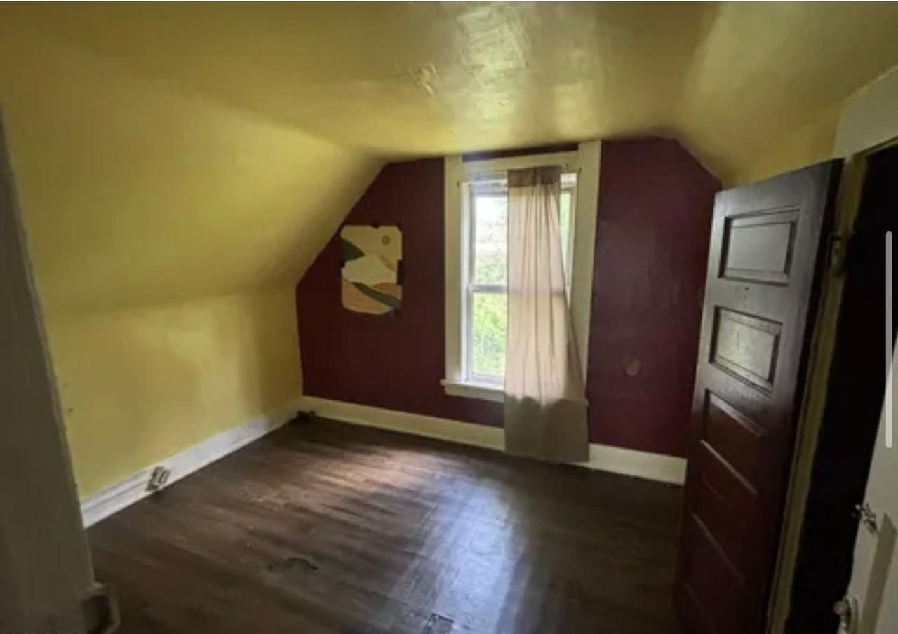 2020 Hawthorne St - Photo 6 of 11