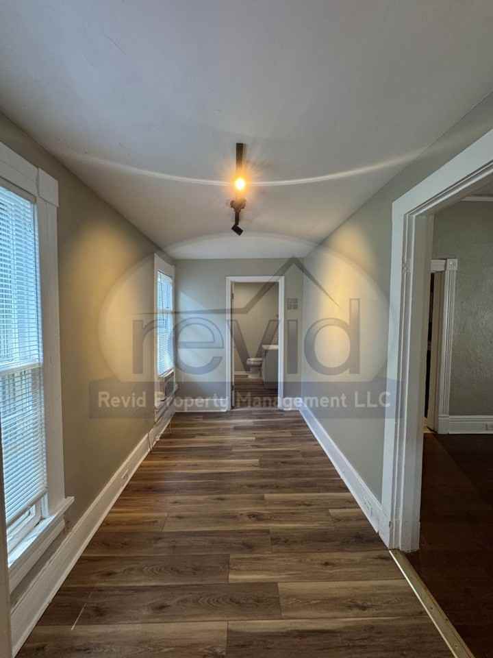 527 Diana St - Photo 6 of 13