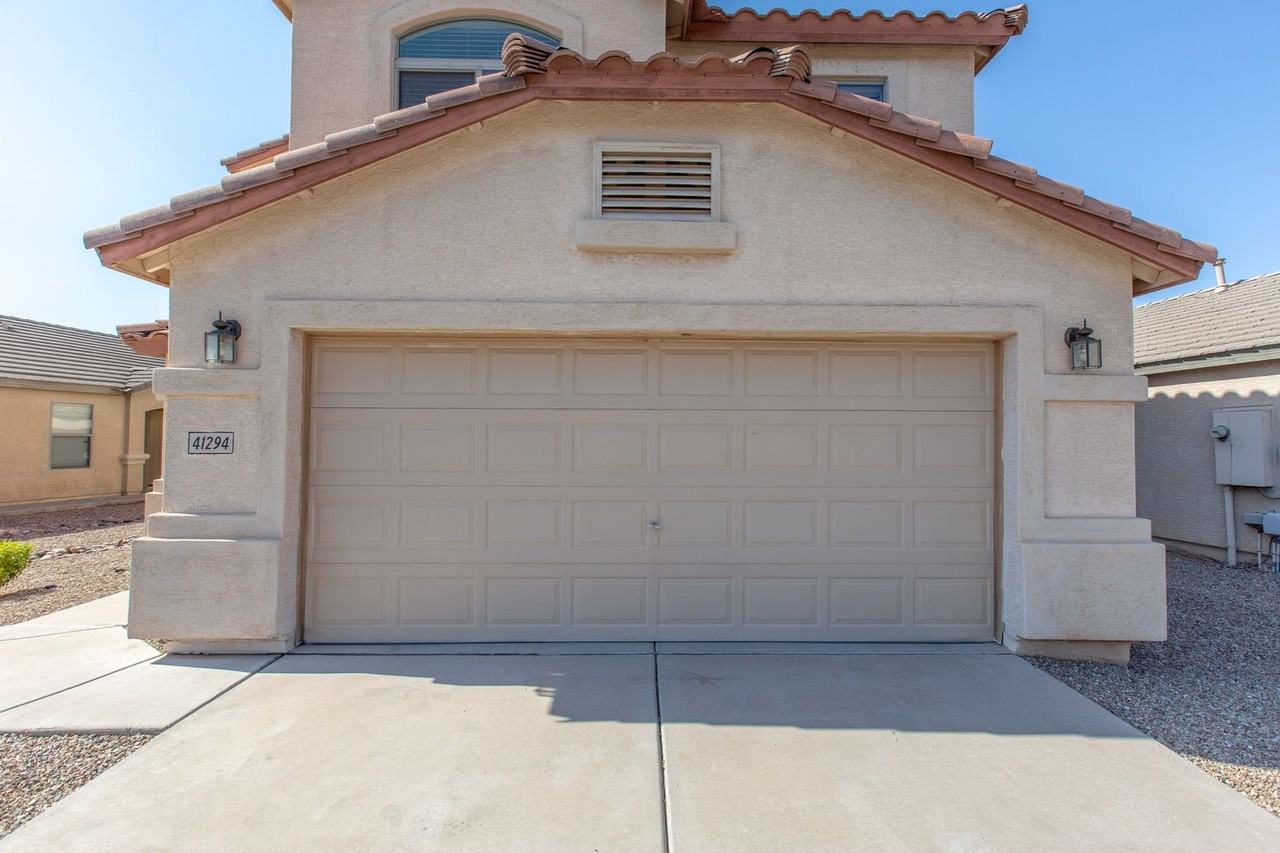 41294 W Pryor Ln - Photo 4 of 38
