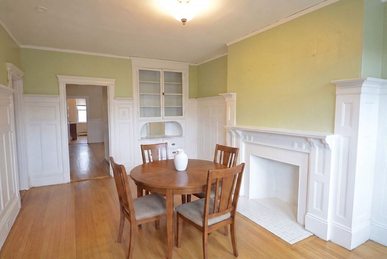 1813 Beacon St - Photo 2 of 8
