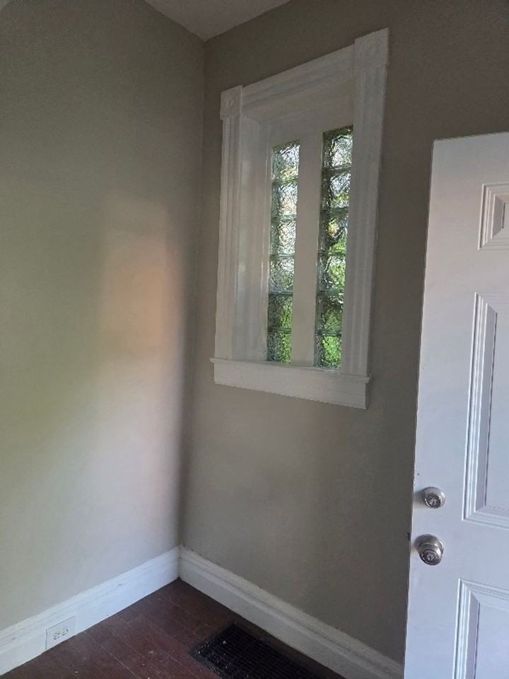 5501 Putnam St - Photo 4 of 18