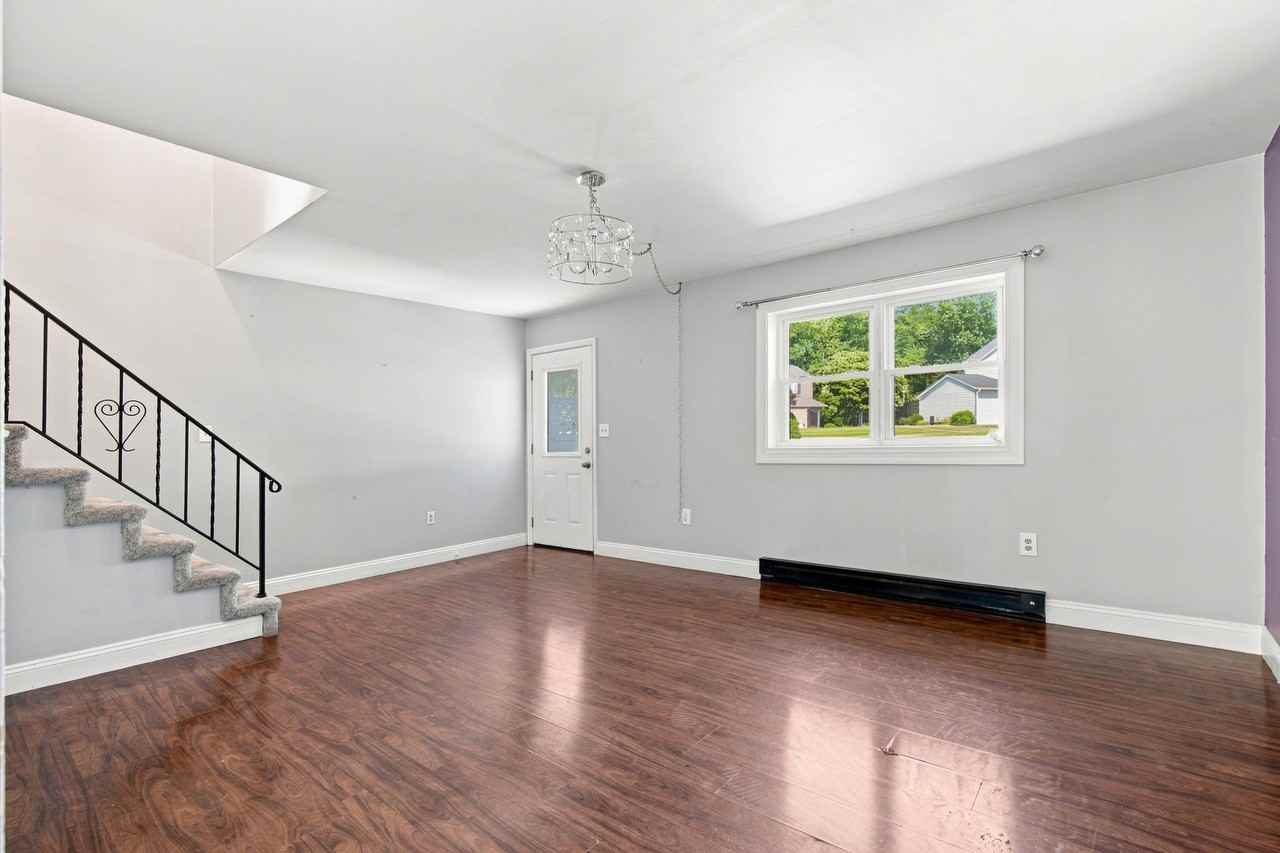 1008 Cloverton Dr - Photo 3 of 20