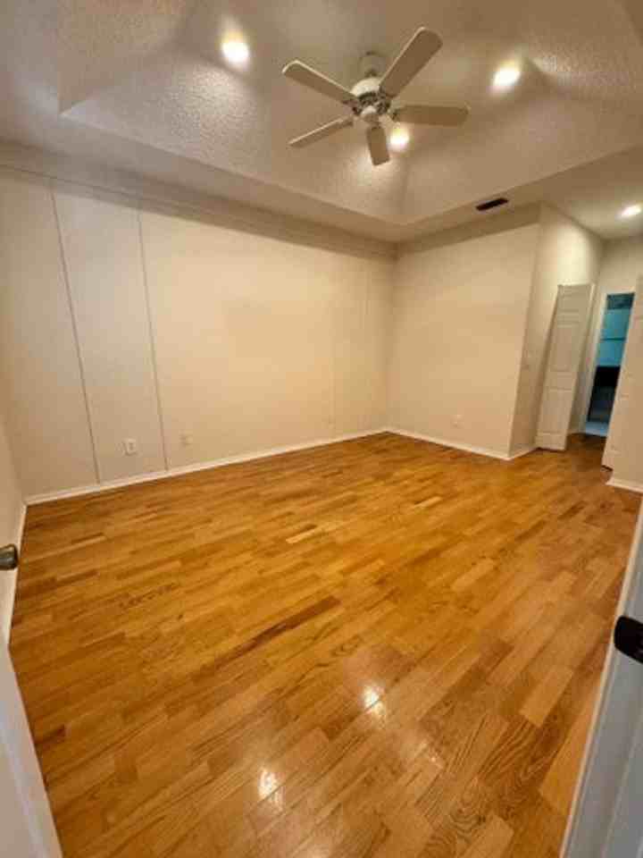 10895 Fillmore Dr - Photo 7 of 16