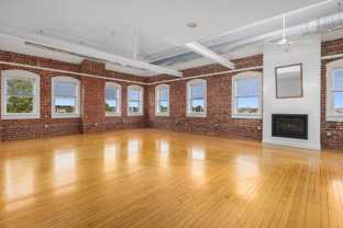 755 Westminster St #404 - Photo 1 of 1