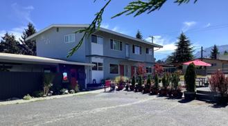 236 E Lauridsen Blvd - Photo 1 of 1