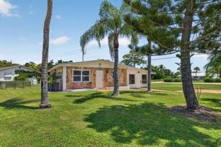 1817 Nw Azalea St - Photo 1 of 1