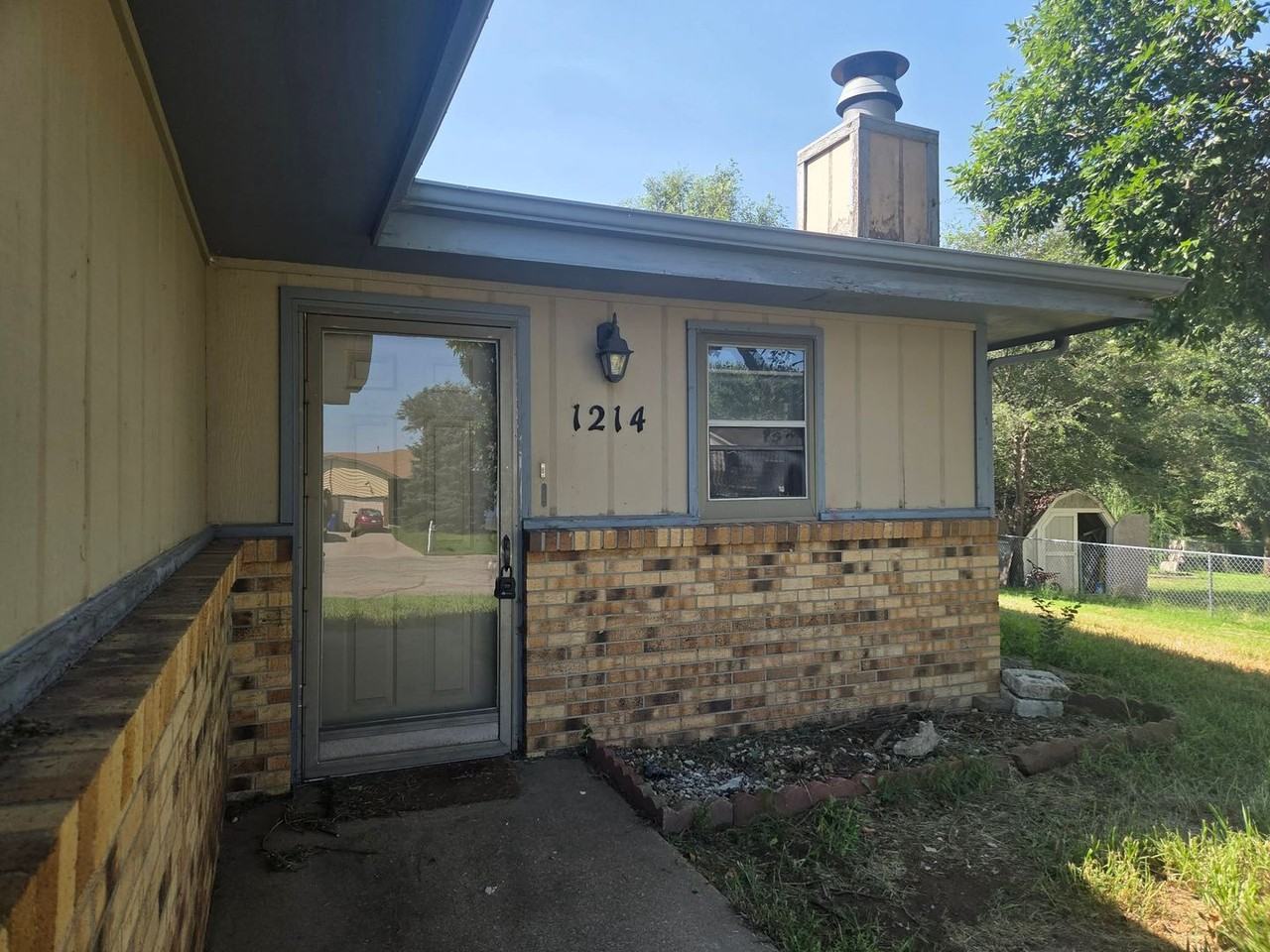 1214 Bluestem Dr - Photo 2 of 22