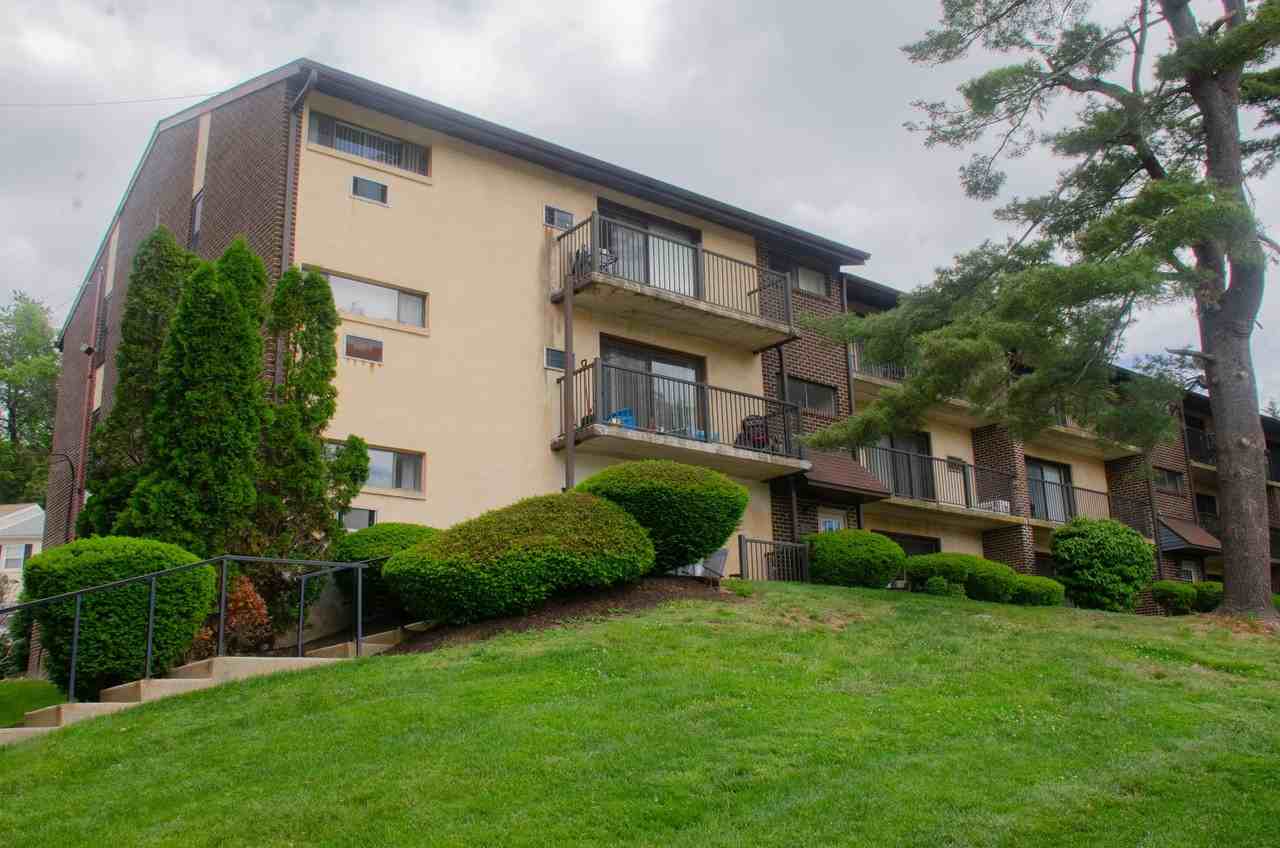 Towns Edge Apartments - Photo 3 of 10