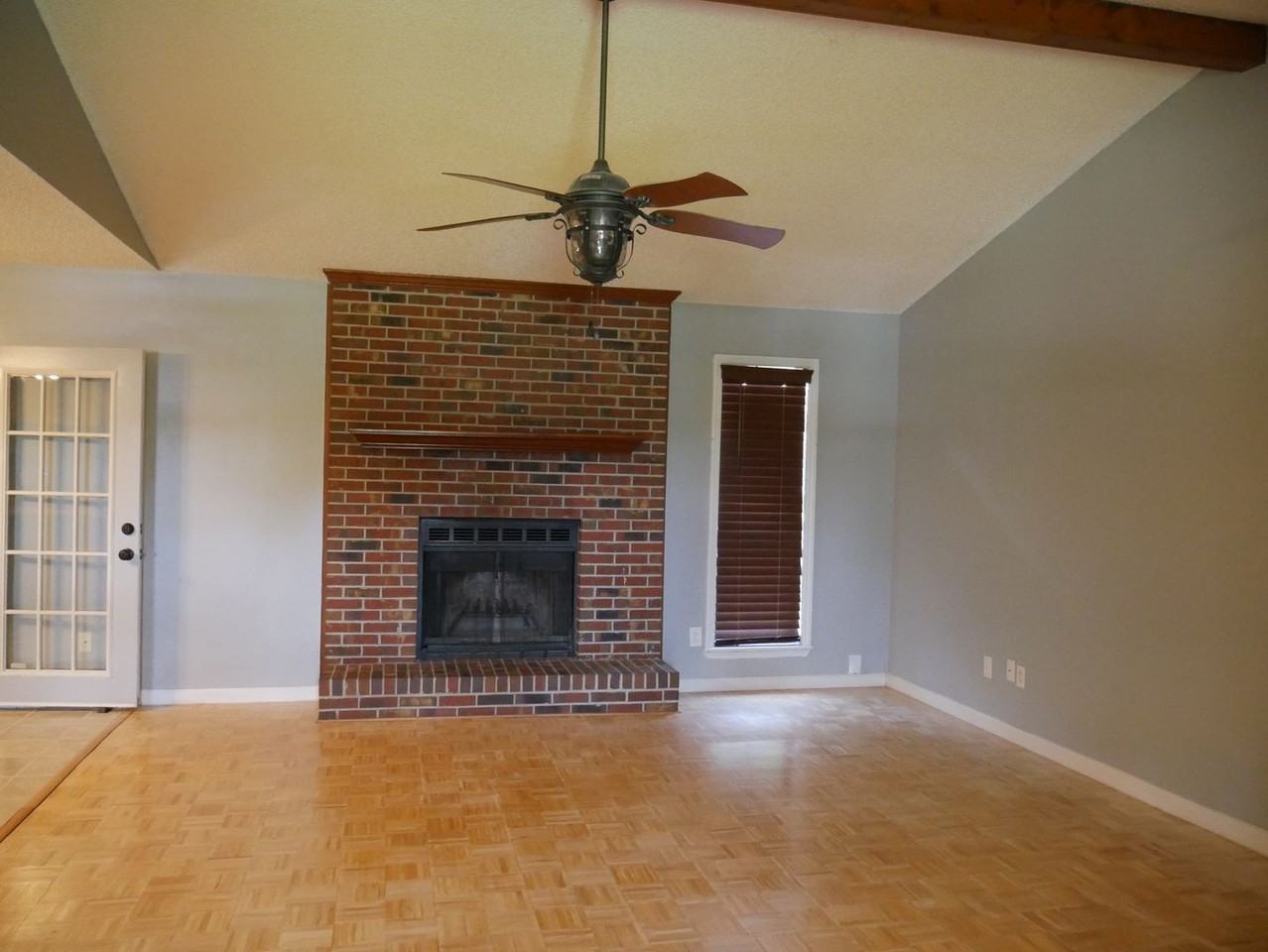 3634 Becky St - Photo 4 of 30