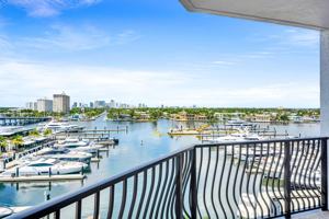 featured image of 100 S Birch Rd #806B