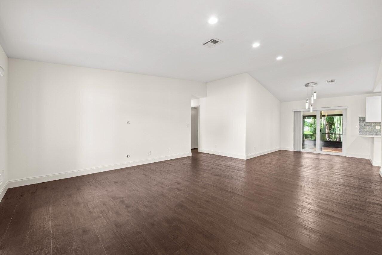 638 Sw 4th Ave - Photo 6 of 43