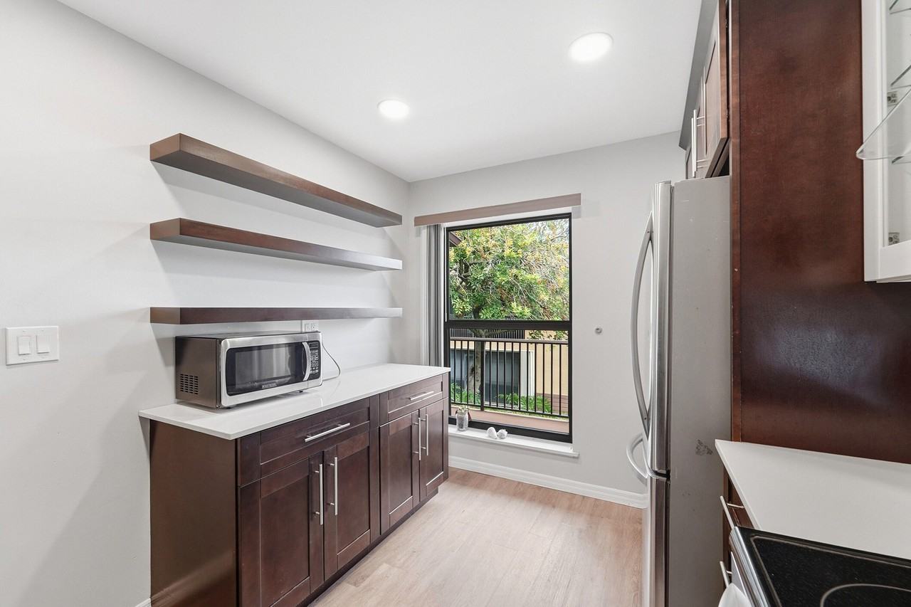 1033 Banks Rd #203 - Photo 5 of 18