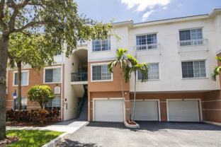 1305 Myrtlewood Cir E - Photo 1 of 1