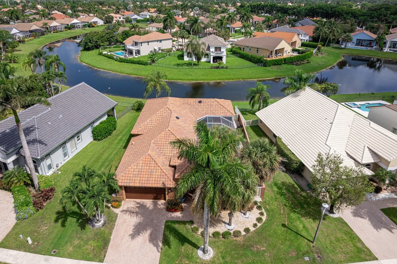 10599 Saint Thomas Dr - Photo 2 of 50
