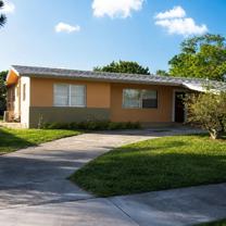 920 Ne 50th St - Photo 1 of 1