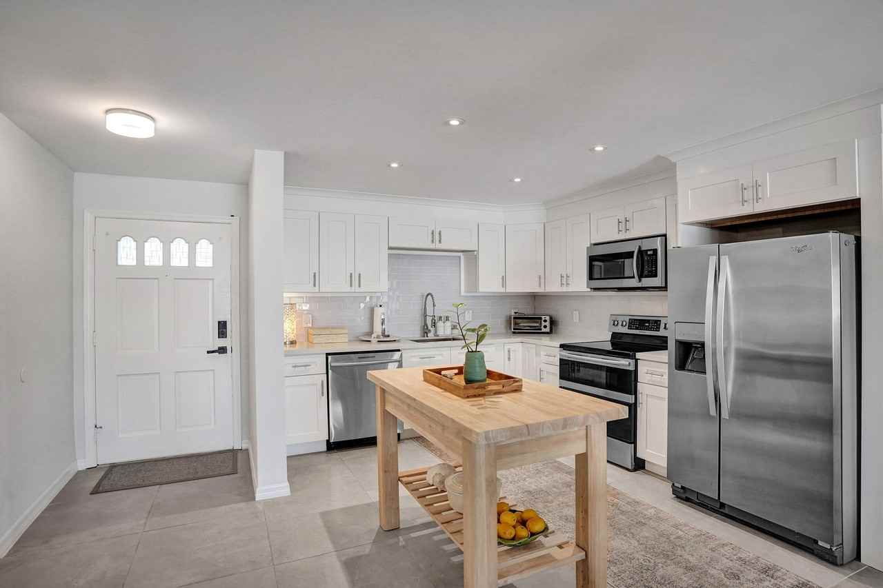 3209 Ne 36th St #3C - Photo 6 of 32