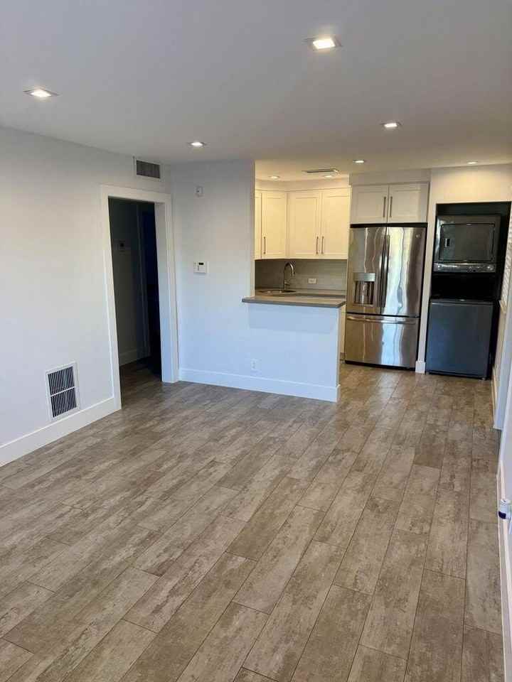 3805 S Olive Ave #1 - Photo 5 of 9