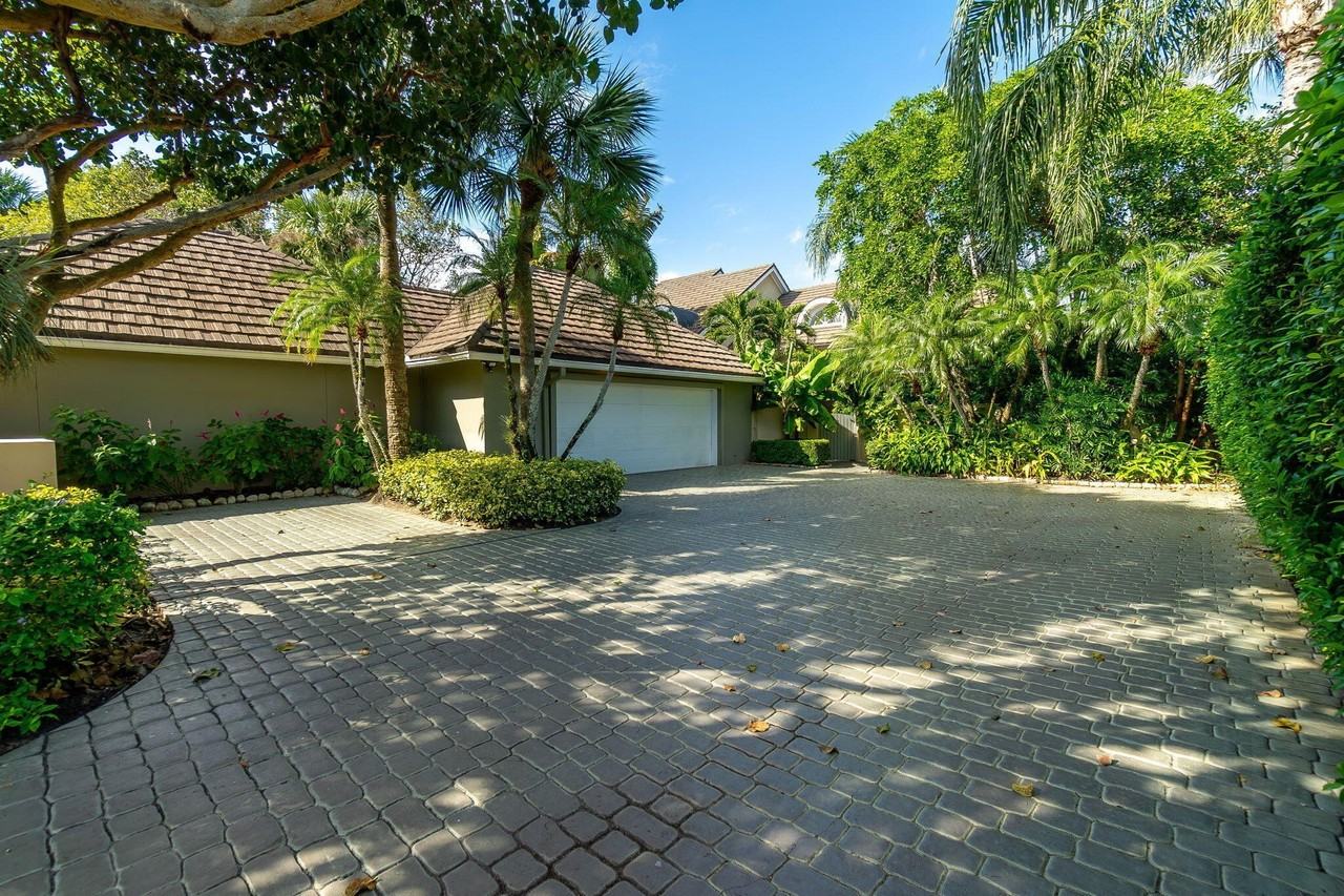 11967 Polo Club Rd - Photo 2 of 50