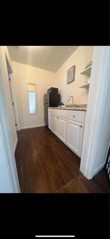 630 N J St - Photo 4 of 7
