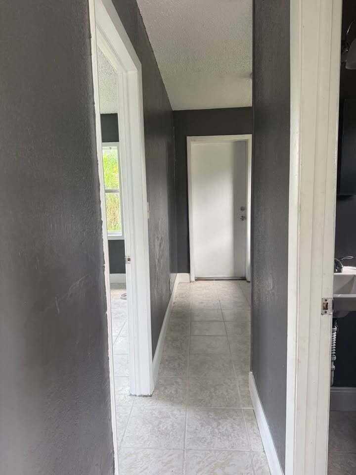 2960 Chickamauga Ave - Photo 7 of 10