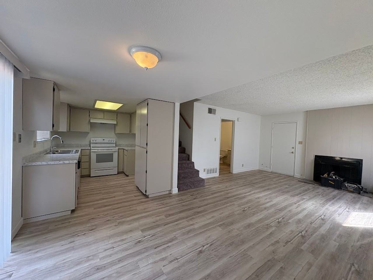 276 Camellia Way - Photo 4 of 22