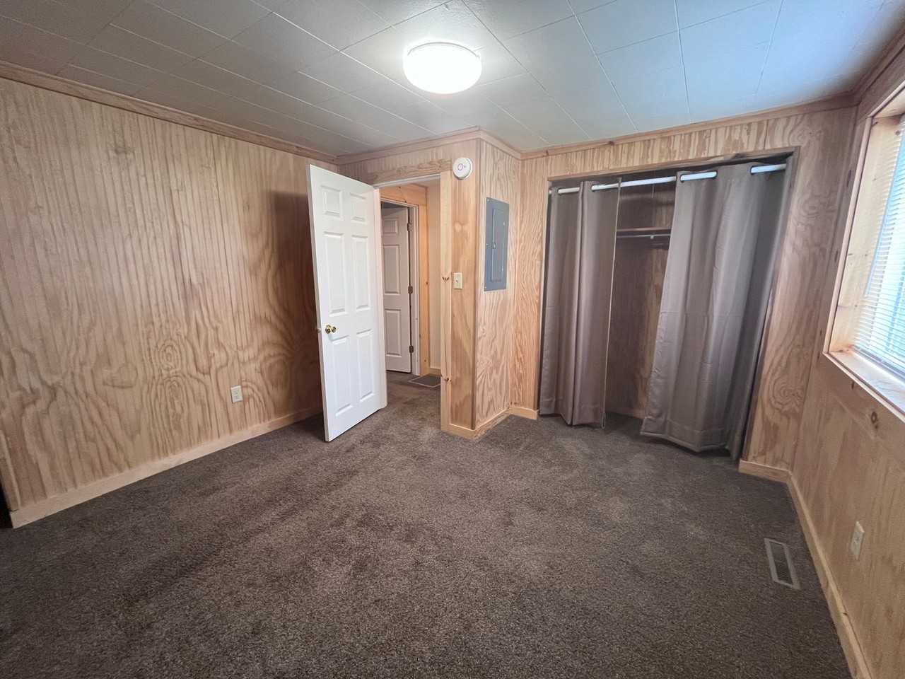 405 E Jefferson St - Photo 4 of 13
