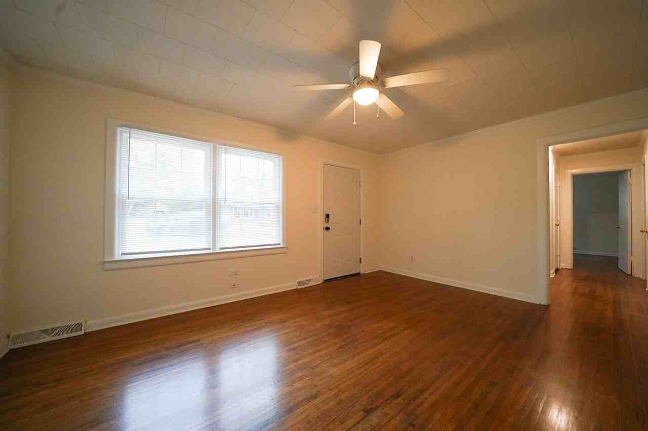 565 Buford St Nw - Photo 6 of 15