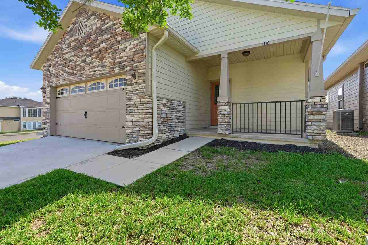 1316 Nw 120th Way - Photo 2 of 20