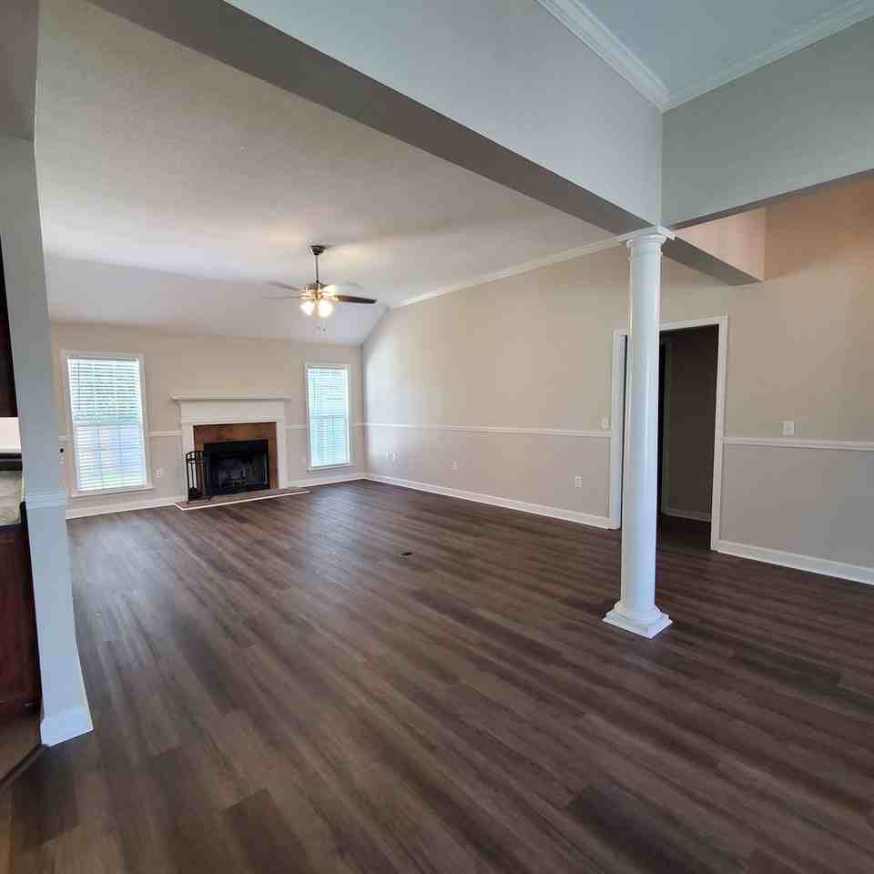 5227 Abbott Cir - Photo 4 of 16