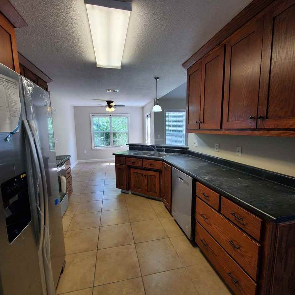 5227 Abbott Cir - Photo 5 of 16