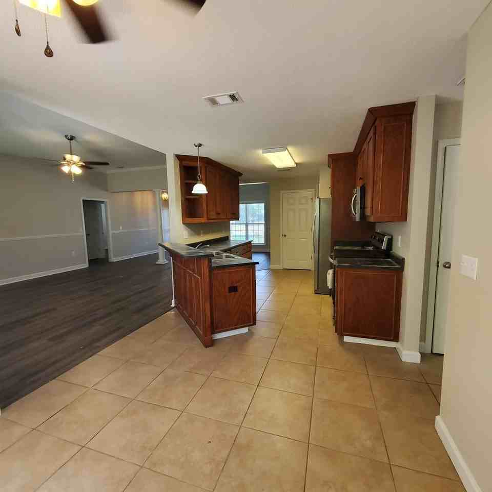 5227 Abbott Cir - Photo 6 of 16