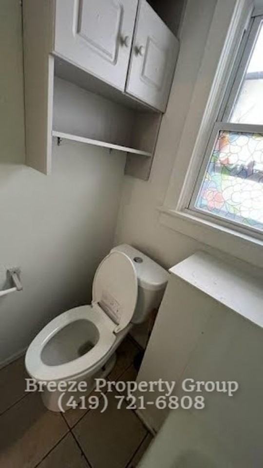 2564 Foraker Ave - Photo 5 of 7