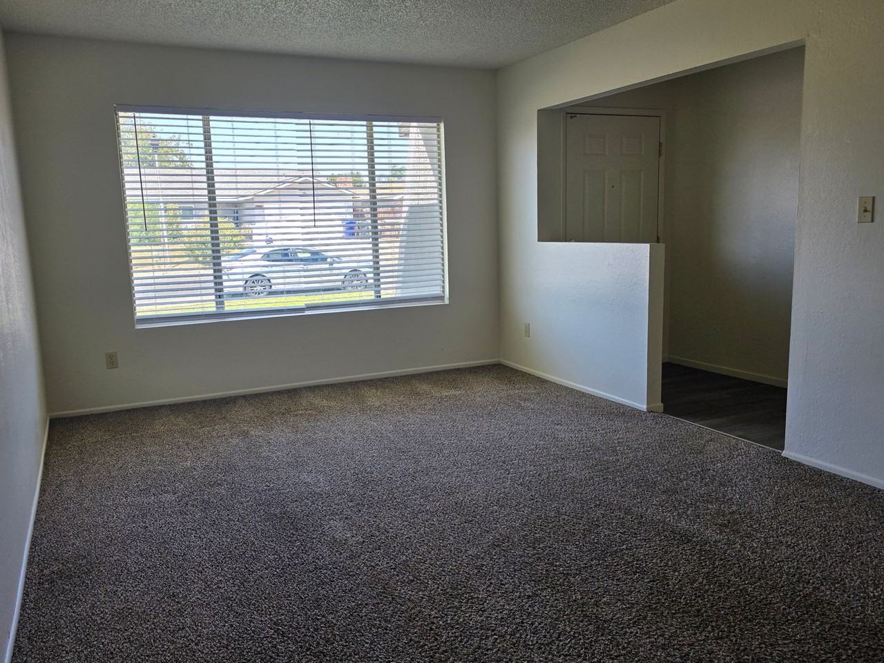 7217 Cranbrook Ave - Photo 2 of 17