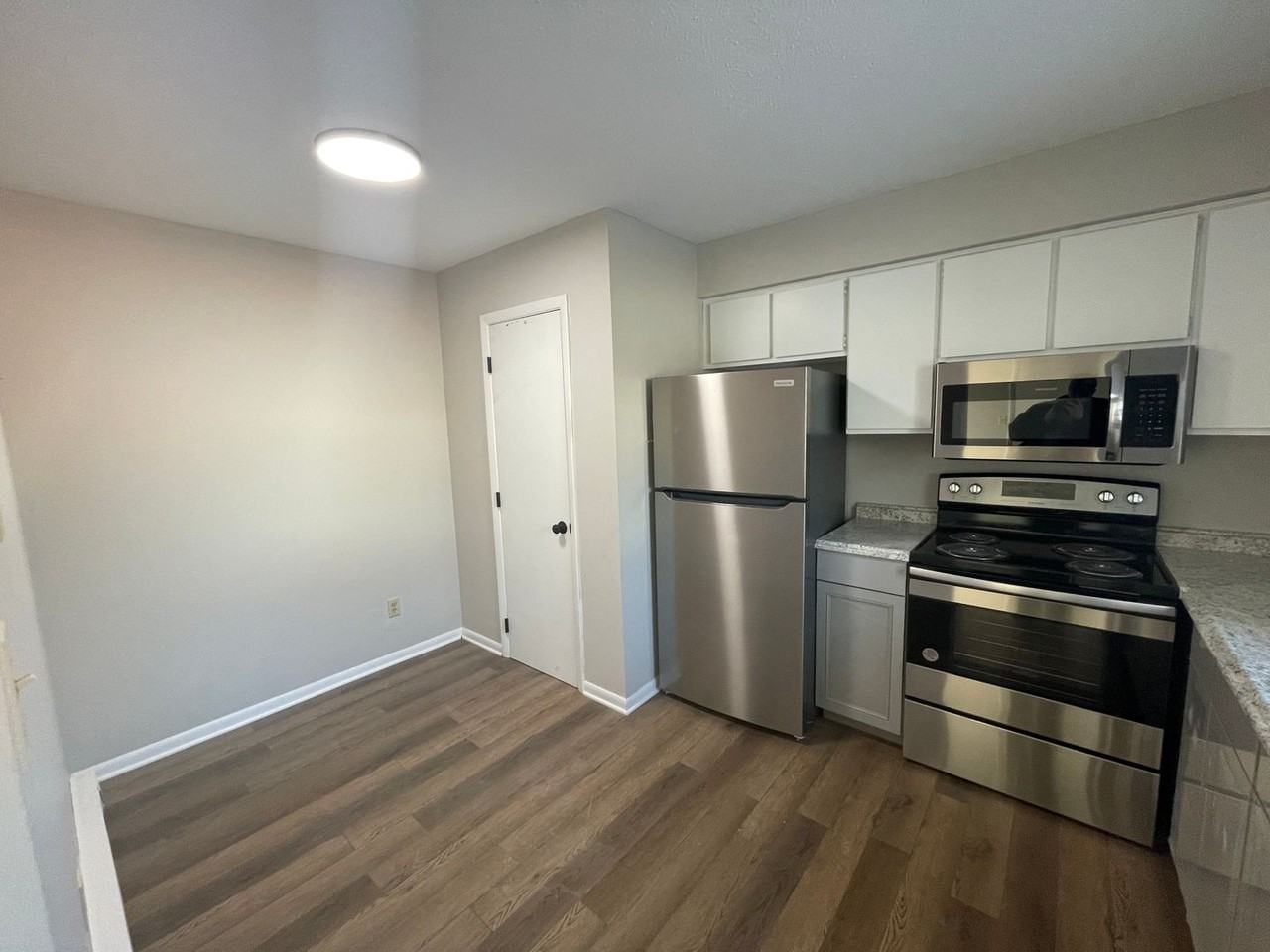4126 Turf Ln - Photo 4 of 17