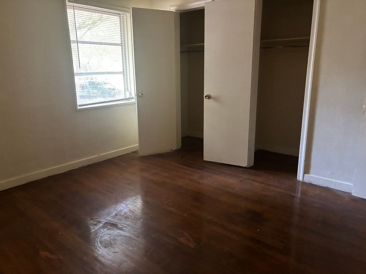 3206 Rosemary Ave - Photo 3 of 7