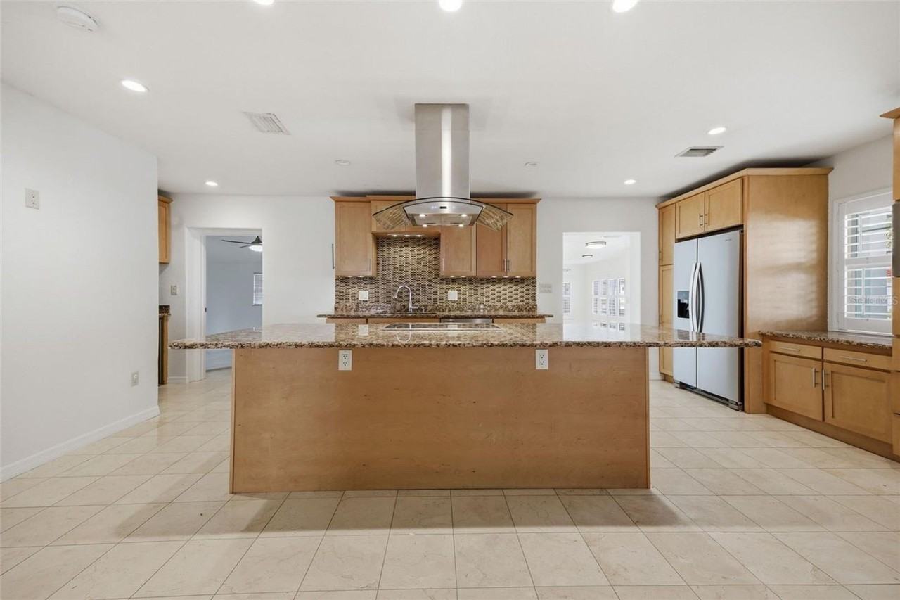 2512 W Kansas Ave - Photo 6 of 22