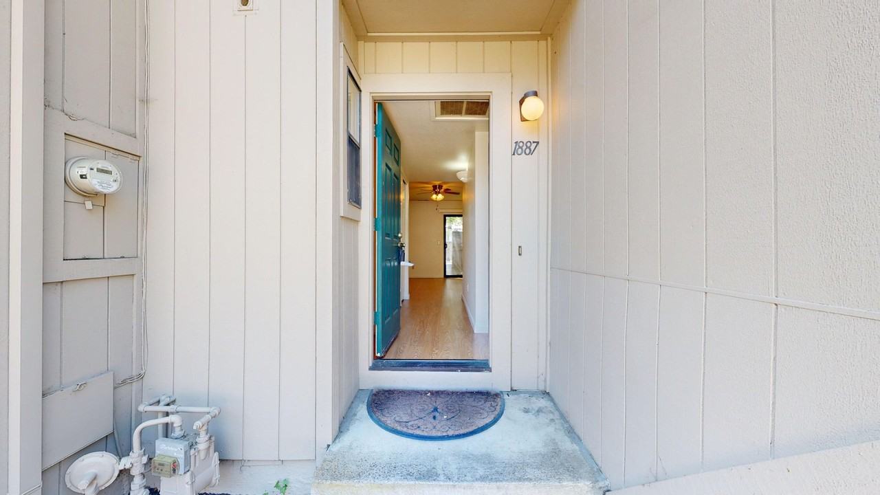 1887 Windmill Cir - Photo 7 of 38