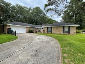 334 Country Club Blvd - Photo 1 of 1