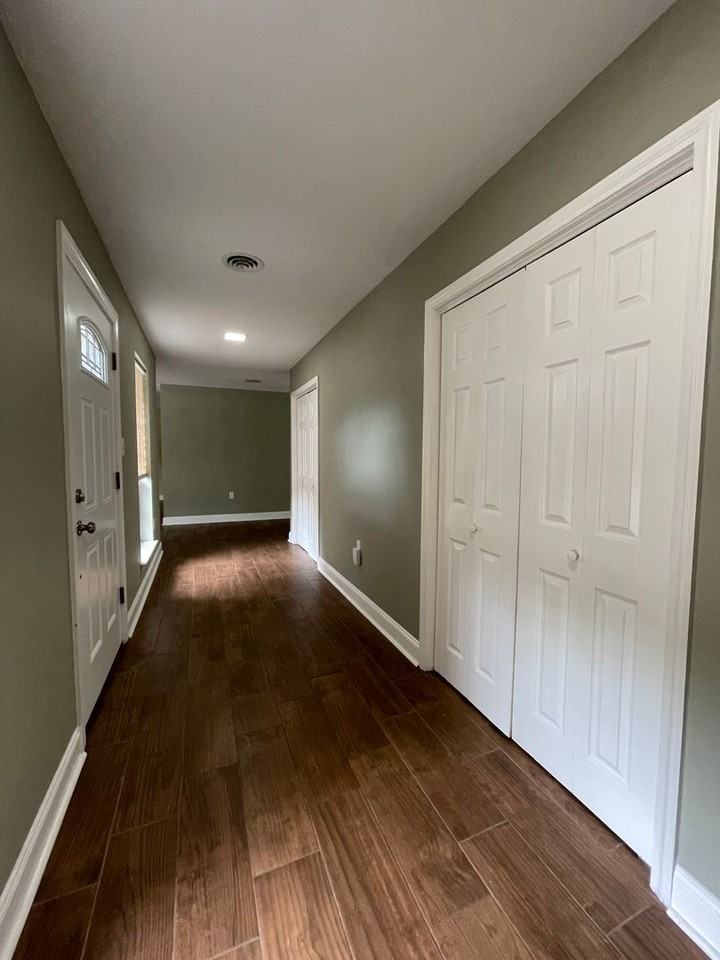 334 Country Club Blvd - Photo 4 of 36