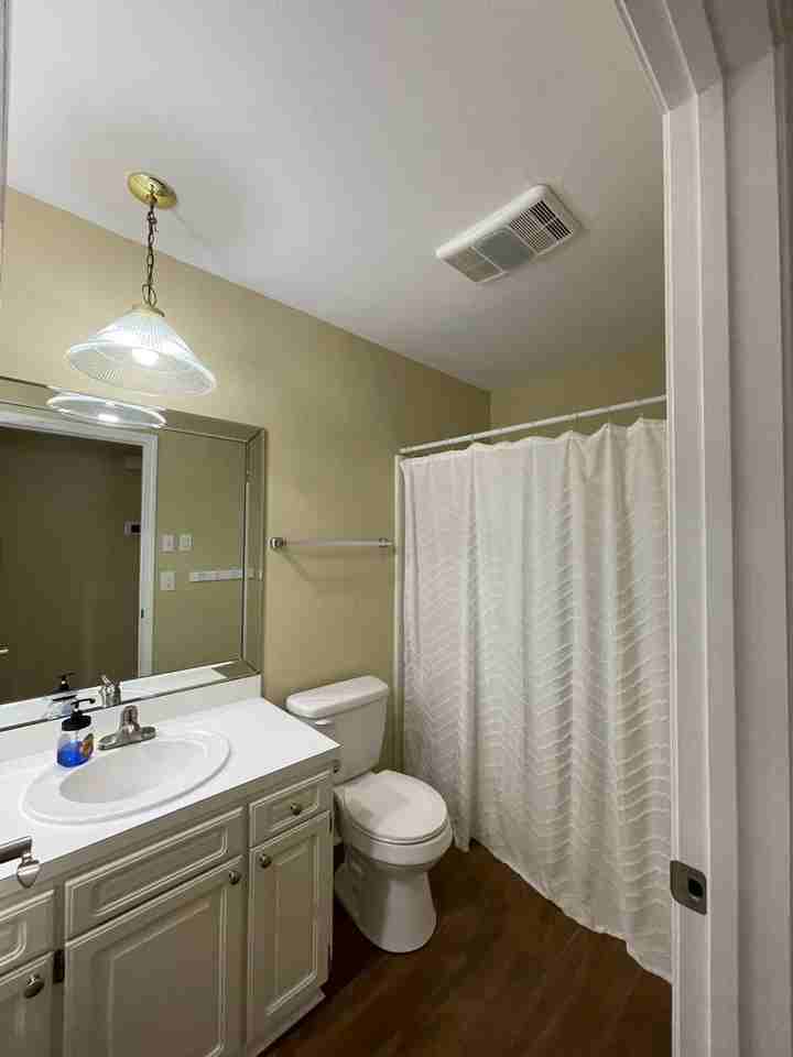 334 Country Club Blvd - Photo 5 of 36