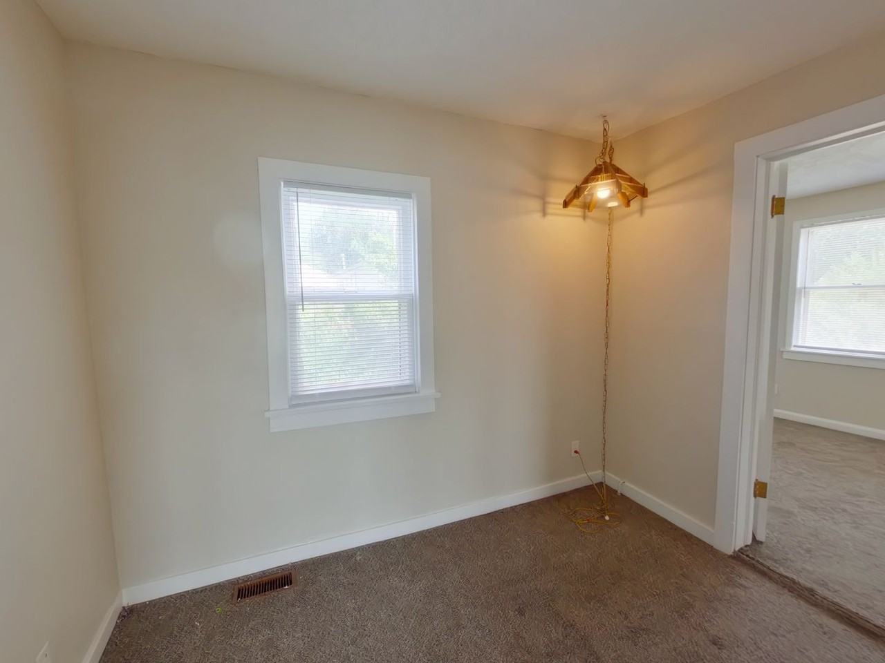 1125 S Millwood Ave - Photo 6 of 11